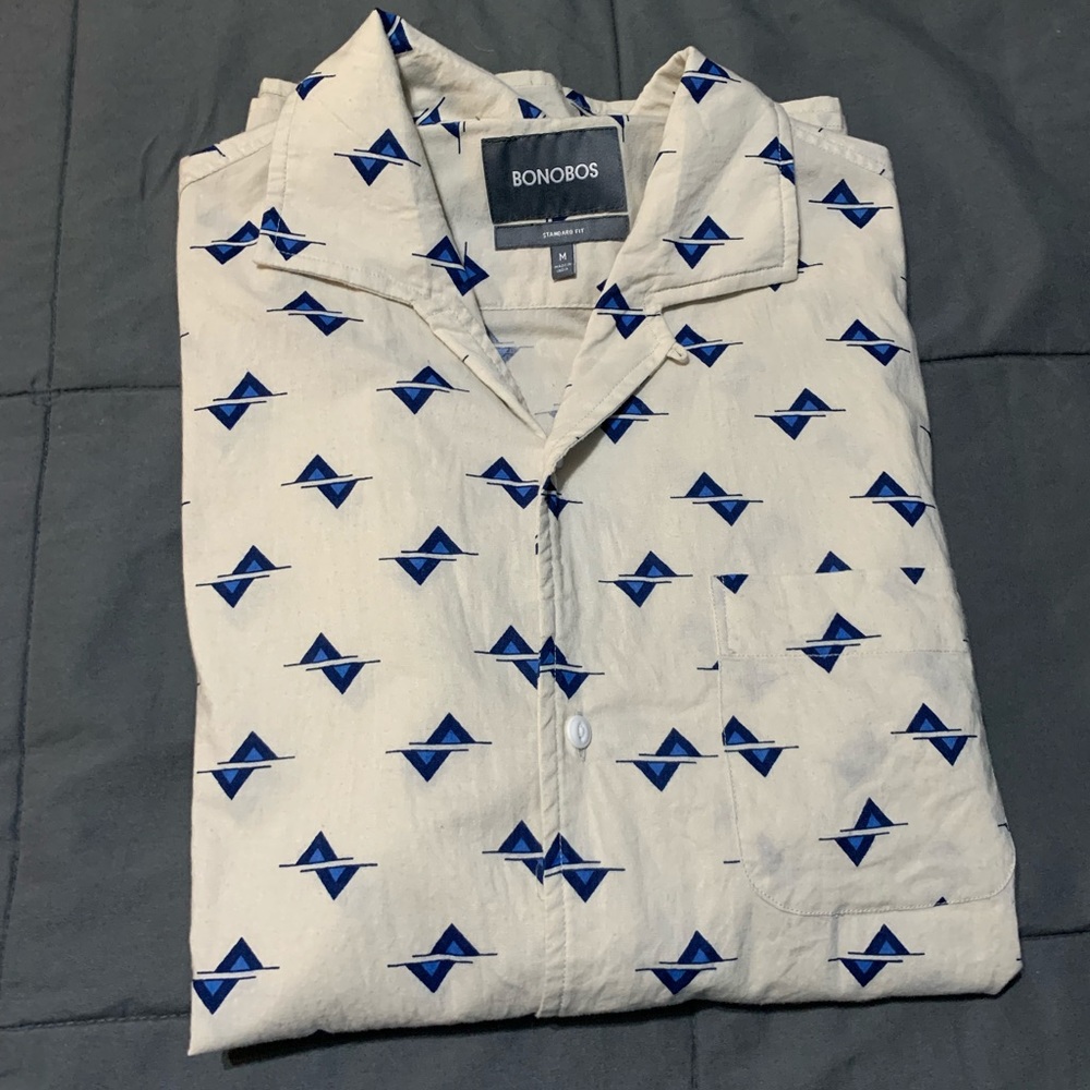 Bonobos short sleeve button shirt- medium